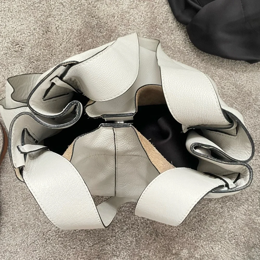 Vince Camuto⚡️XL Slouchy “Silver Cloud” Cyra Taupe Tote Bag - Picture 9 of 16